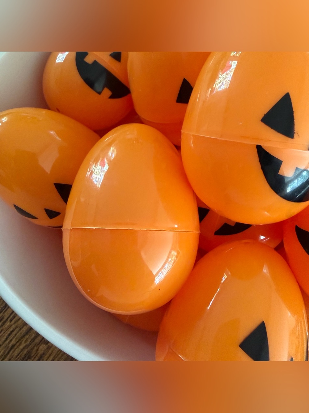 Kitschy Cute Halloween Orange Pumpkin Easter Eggs🎃❤️ - Picture 3 of 3